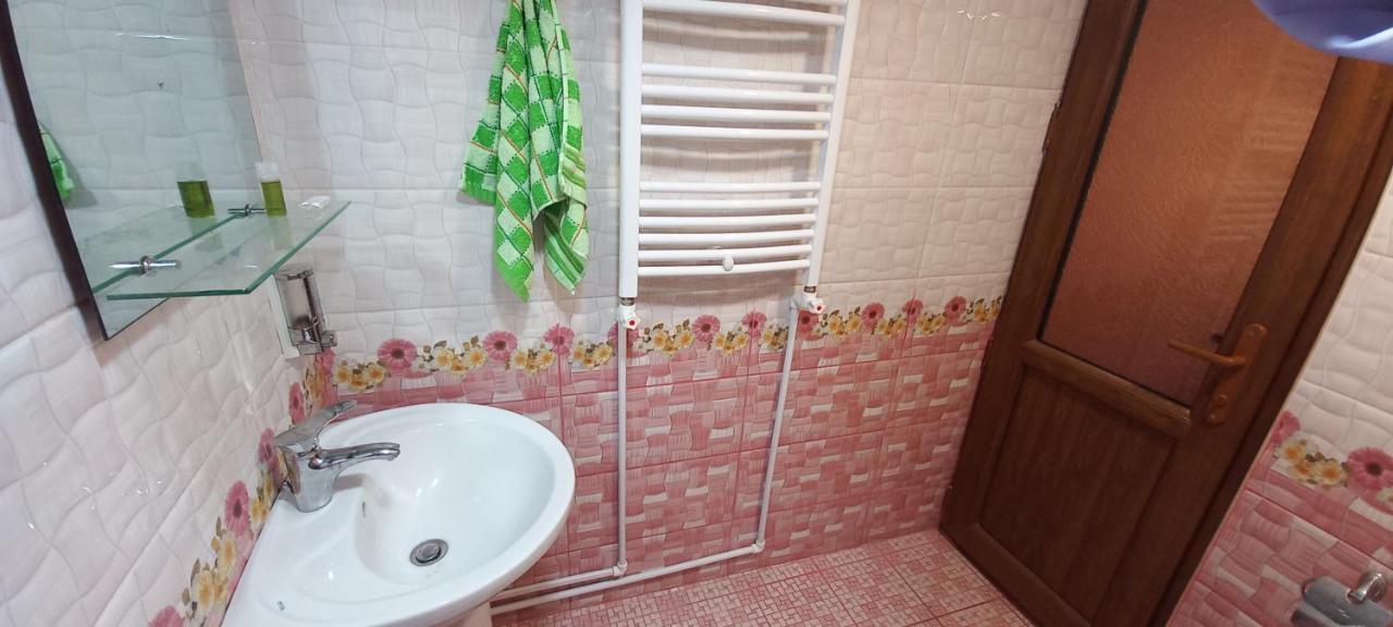 Dream House & Hostel Sevan Luaran gambar