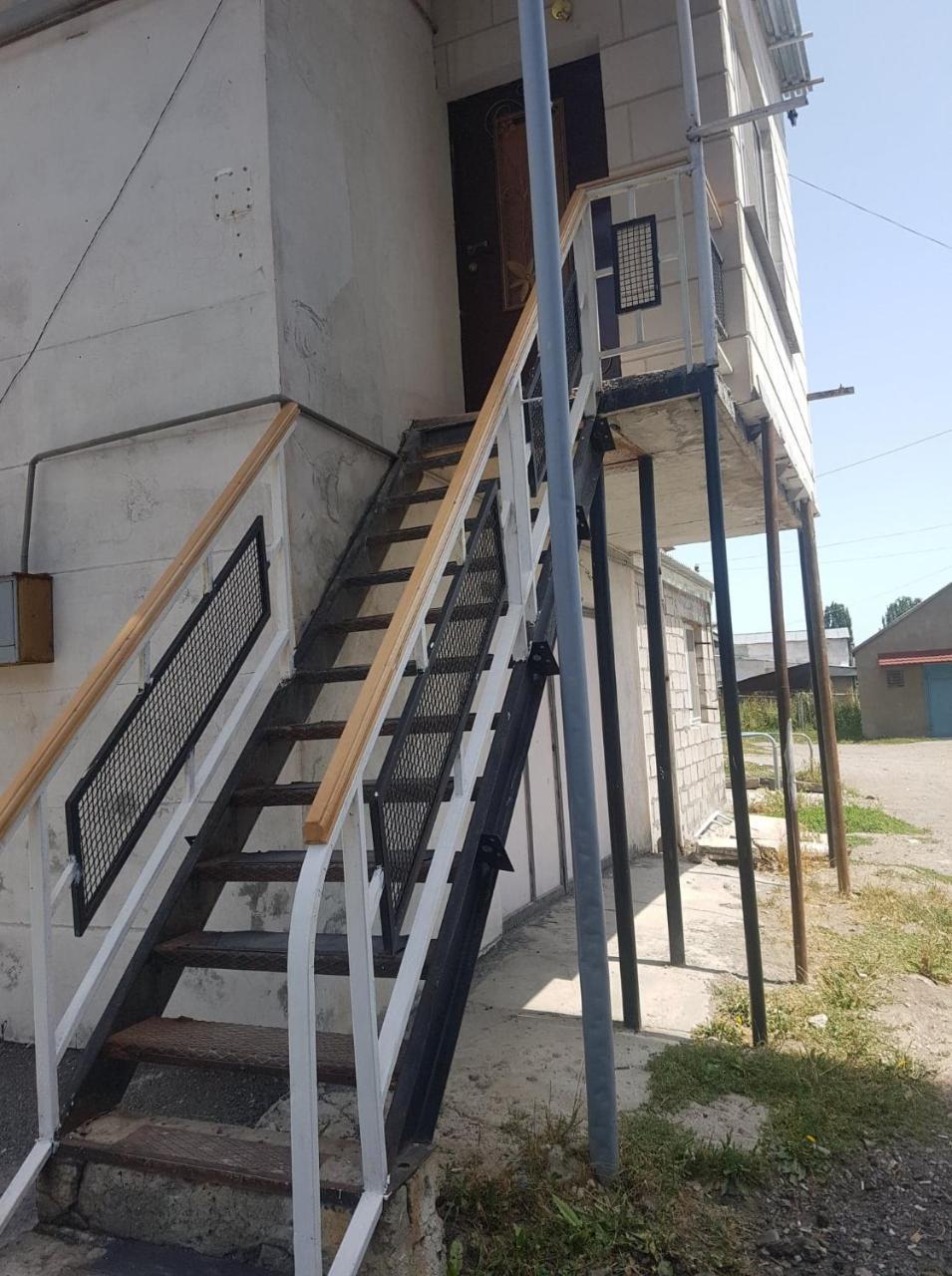 Dream House & Hostel Sevan Luaran gambar